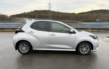 Toyota Yaris, 2020 год, 1 250 000 рублей, 3 фотография