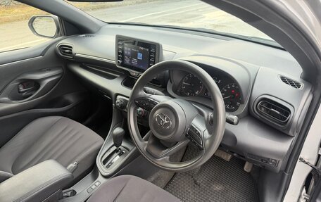 Toyota Yaris, 2020 год, 1 250 000 рублей, 17 фотография