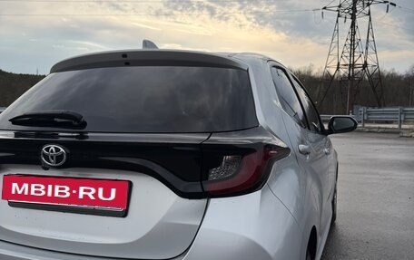 Toyota Yaris, 2020 год, 1 250 000 рублей, 28 фотография