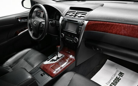 Toyota Camry, 2014 год, 1 745 000 рублей, 13 фотография