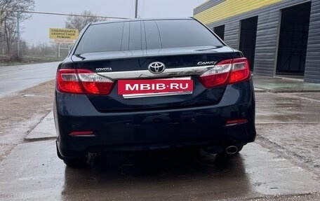Toyota Camry, 2012 год, 1 850 000 рублей, 6 фотография