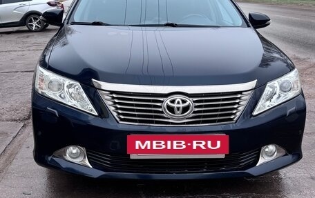 Toyota Camry, 2012 год, 1 850 000 рублей, 2 фотография