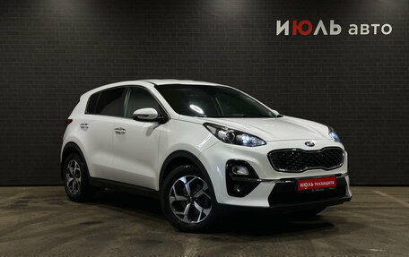KIA Sportage IV рестайлинг, 2018 год, 1 999 000 рублей, 3 фотография