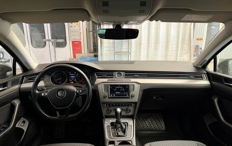 Volkswagen Passat B8 рестайлинг, 2016 год, 1 699 000 рублей, 5 фотография