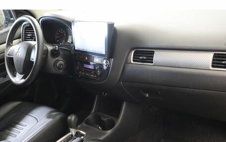 Mitsubishi Outlander III рестайлинг 3, 2014 год, 1 433 000 рублей, 5 фотография