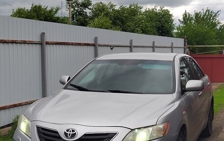 Toyota Camry, 2008 год, 560 000 рублей, 1 фотография