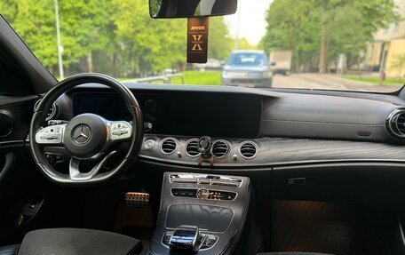 Mercedes-Benz E-Класс, 2018 год, 2 900 000 рублей, 7 фотография