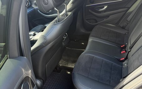 Mercedes-Benz E-Класс, 2018 год, 2 900 000 рублей, 6 фотография