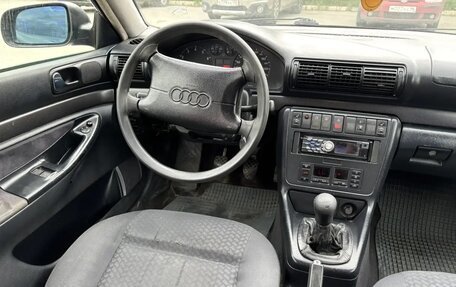 Audi A4, 1995 год, 239 000 рублей, 12 фотография