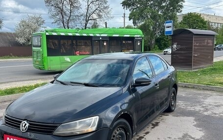 Volkswagen Jetta VI, 2013 год, 600 000 рублей, 2 фотография