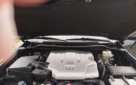 Toyota Land Cruiser 200, 2010 год, 2 400 000 рублей, 12 фотография