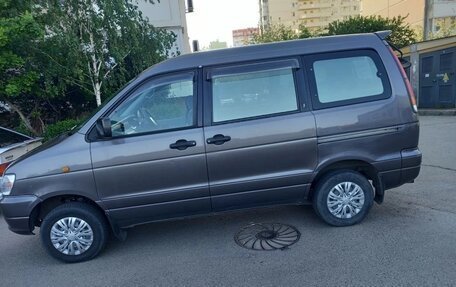 Toyota Town Ace III, 1999 год, 680 000 рублей, 3 фотография