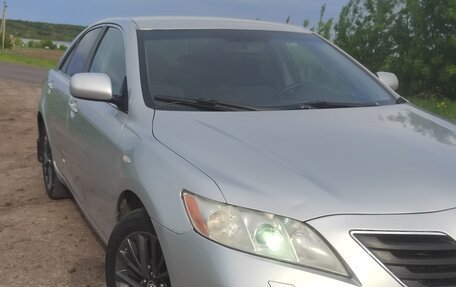 Toyota Camry, 2008 год, 560 000 рублей, 4 фотография