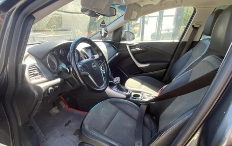 Opel Astra J, 2010 год, 585 000 рублей, 3 фотография