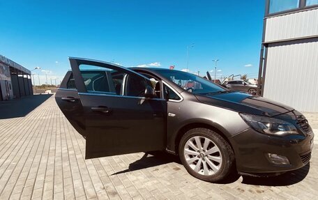 Opel Astra J, 2010 год, 585 000 рублей, 6 фотография