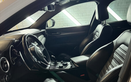 Alfa Romeo Stelvio, 2019 год, 2 700 000 рублей, 8 фотография