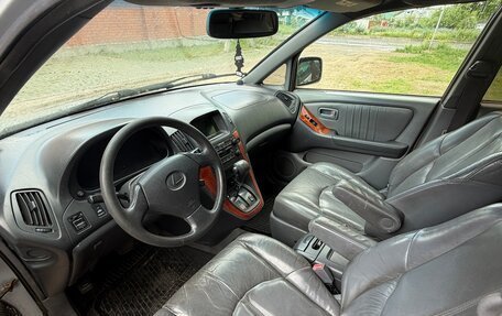 Lexus RX IV рестайлинг, 2000 год, 455 000 рублей, 2 фотография