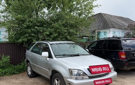 Lexus RX IV рестайлинг, 2000 год, 455 000 рублей, 3 фотография