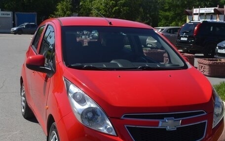Chevrolet Spark III, 2011 год, 560 000 рублей, 2 фотография