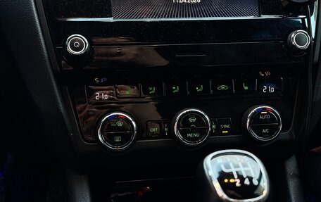 Skoda Octavia, 2017 год, 1 879 000 рублей, 10 фотография