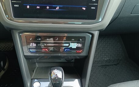 Volkswagen Tiguan II, 2021 год, 3 020 000 рублей, 18 фотография