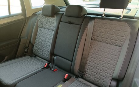 Volkswagen Tiguan II, 2021 год, 3 020 000 рублей, 22 фотография