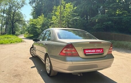 Mercedes-Benz C-Класс, 2004 год, 600 000 рублей, 4 фотография