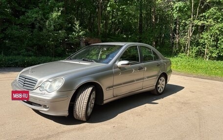 Mercedes-Benz C-Класс, 2004 год, 600 000 рублей, 2 фотография
