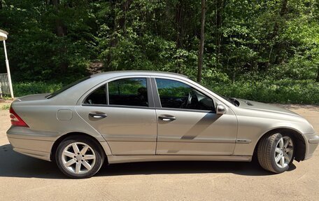 Mercedes-Benz C-Класс, 2004 год, 600 000 рублей, 7 фотография