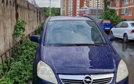 Opel Zafira B, 2012 год, 700 000 рублей, 1 фотография