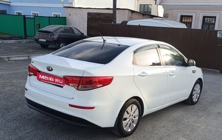 KIA Rio III рестайлинг, 2016 год, 777 000 рублей, 2 фотография