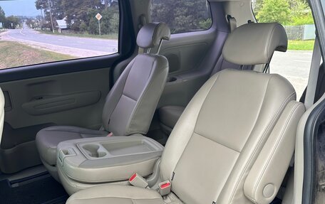 KIA Carnival III, 2018 год, 2 400 000 рублей, 10 фотография
