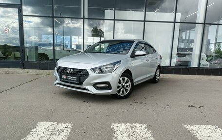 Hyundai Solaris II рестайлинг, 2017 год, 1 109 000 рублей, 1 фотография