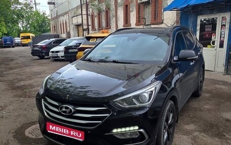 Hyundai Santa Fe III рестайлинг, 2017 год, 1 900 000 рублей, 1 фотография