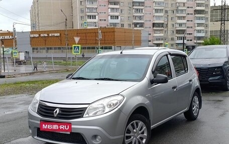 Renault Sandero I, 2013 год, 615 000 рублей, 1 фотография