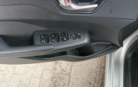 Hyundai Solaris II рестайлинг, 2017 год, 1 109 000 рублей, 13 фотография