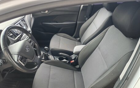 Hyundai Solaris II рестайлинг, 2017 год, 1 109 000 рублей, 14 фотография