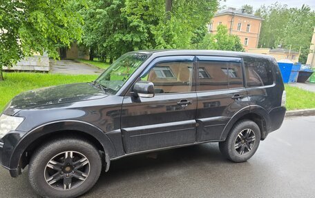 Mitsubishi Pajero IV, 2011 год, 1 900 000 рублей, 2 фотография