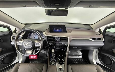 Lexus RX IV рестайлинг, 2018 год, 4 400 000 рублей, 12 фотография