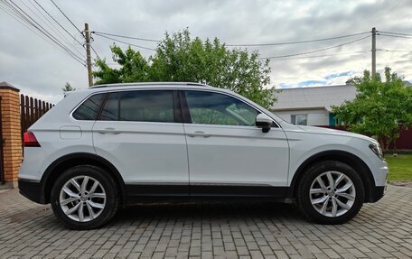 Volkswagen Tiguan II, 2017 год, 2 650 000 рублей, 5 фотография