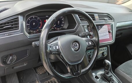 Volkswagen Tiguan II, 2017 год, 2 650 000 рублей, 6 фотография