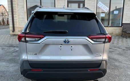 Toyota RAV4, 2019 год, 3 900 000 рублей, 8 фотография