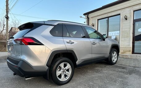 Toyota RAV4, 2019 год, 3 900 000 рублей, 9 фотография