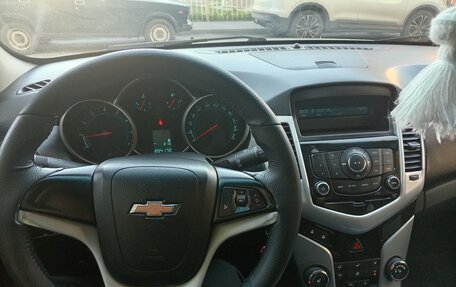 Chevrolet Cruze II, 2011 год, 670 000 рублей, 6 фотография
