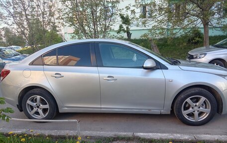 Chevrolet Cruze II, 2011 год, 670 000 рублей, 2 фотография