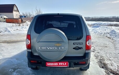 Chevrolet Niva I рестайлинг, 2012 год, 500 000 рублей, 5 фотография