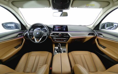 BMW 5 серия, 2017 год, 2 650 000 рублей, 10 фотография