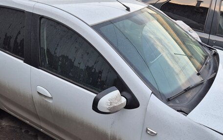 Renault Sandero II рестайлинг, 2014 год, 200 000 рублей, 3 фотография