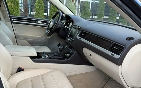 Volkswagen Touareg III, 2010 год, 1 890 000 рублей, 11 фотография