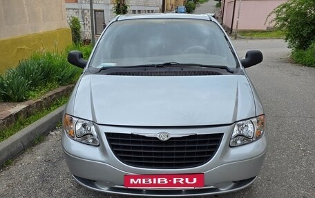 Chrysler Voyager IV, 2002 год, 630 000 рублей, 3 фотография